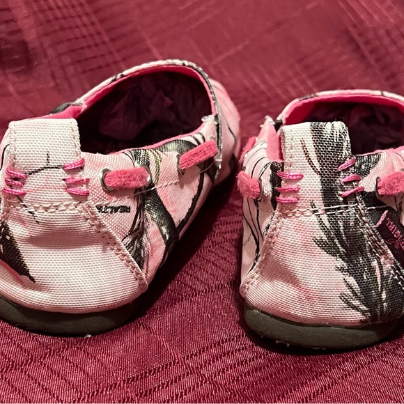 Woman’s Reeltree Pink Camouflage Slip-on Loafers size 7M very gently used Nice🦌 - Picture 10 of 13